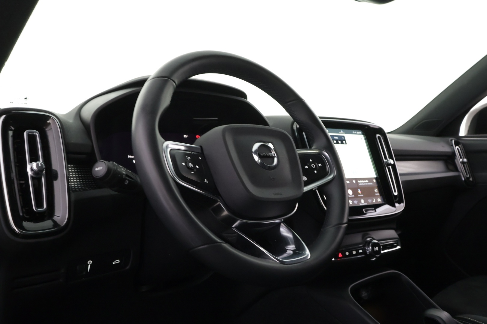VOLVO XC40 2022