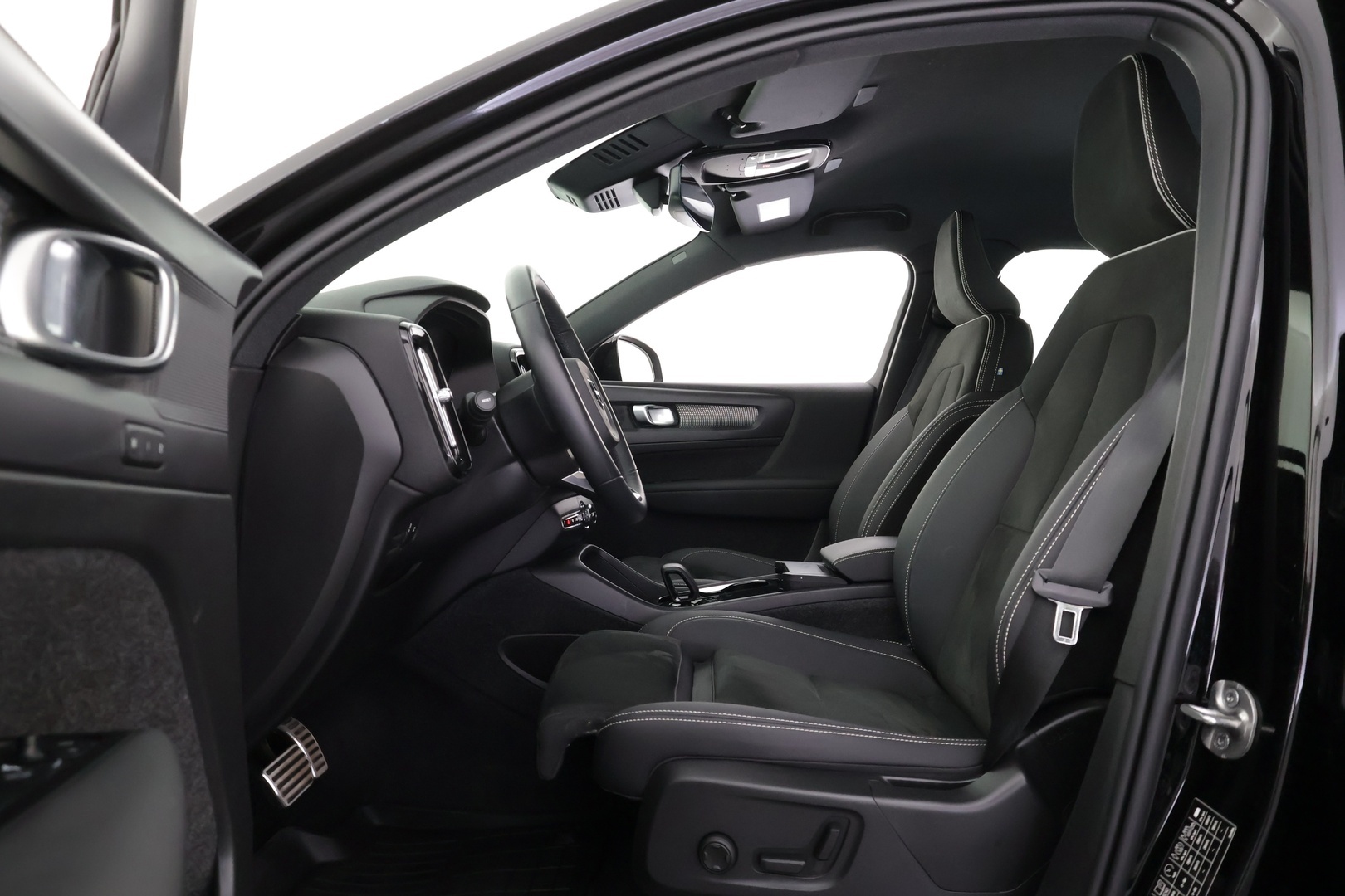 VOLVO XC40 2022