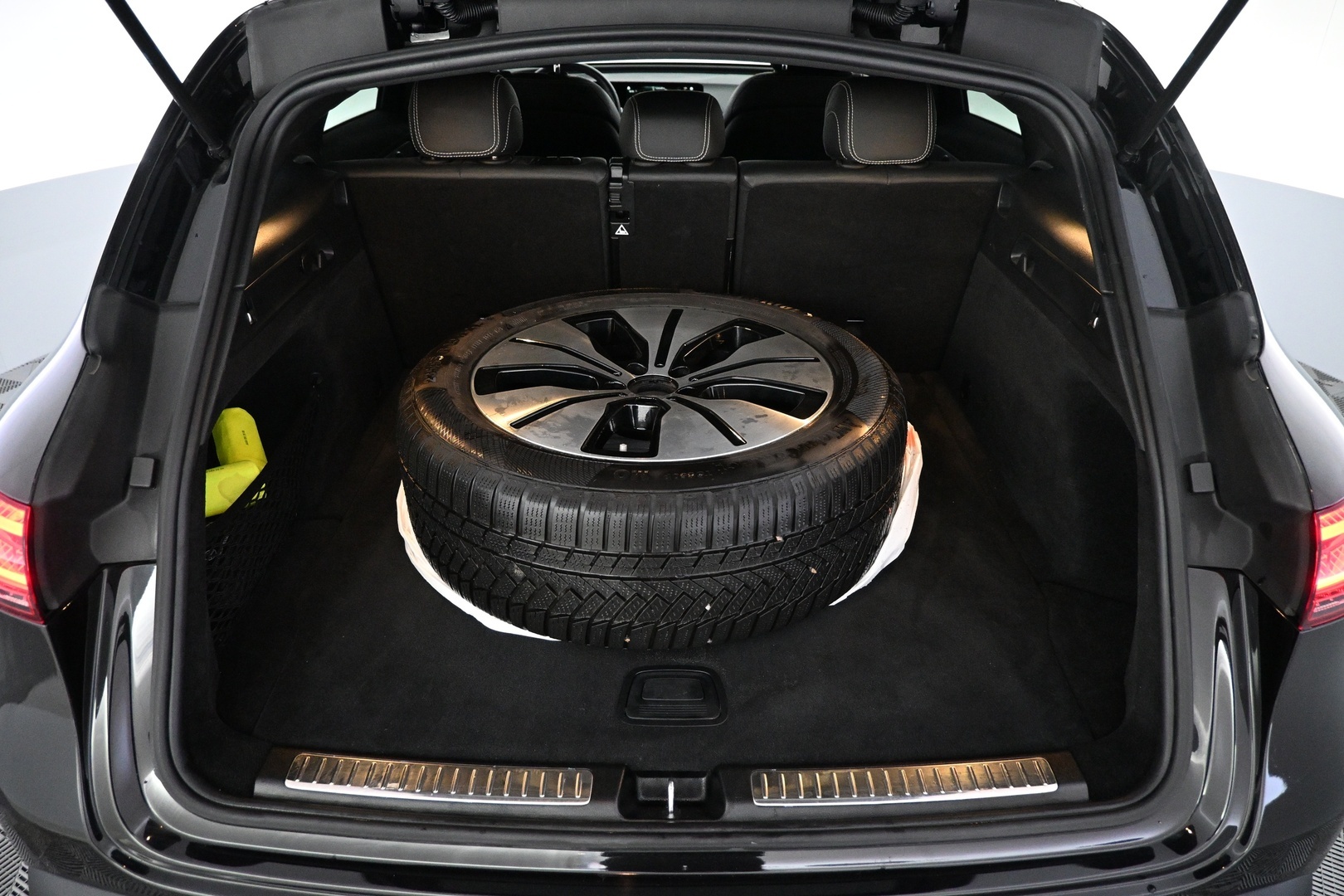 MERCEDES-BENZ EQC 2023