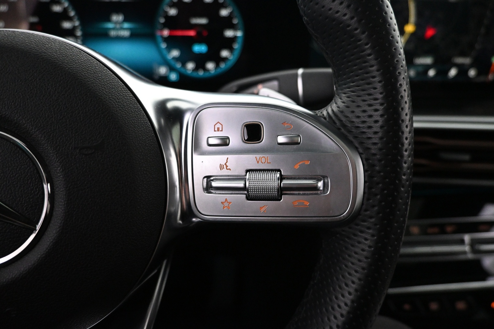 MERCEDES-BENZ EQC 2023