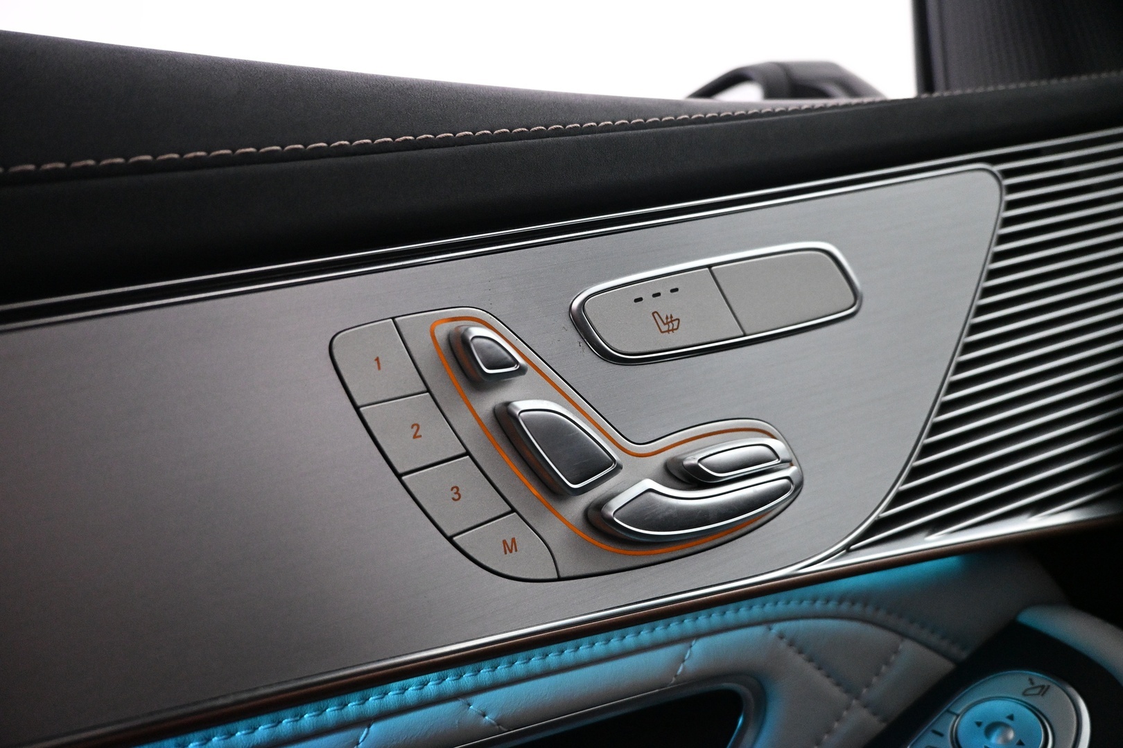 MERCEDES-BENZ EQC 2023