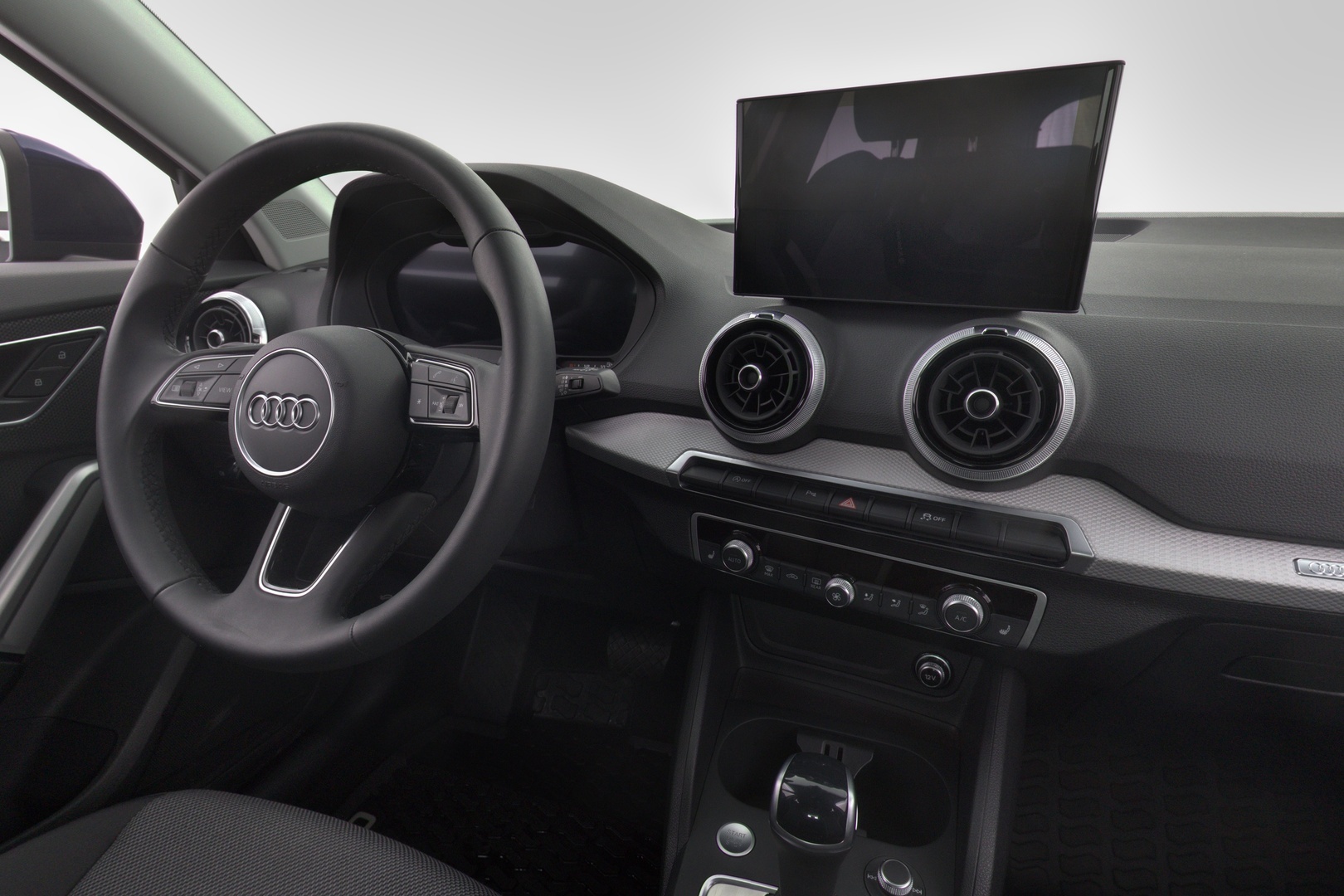 AUDI Q2 2024