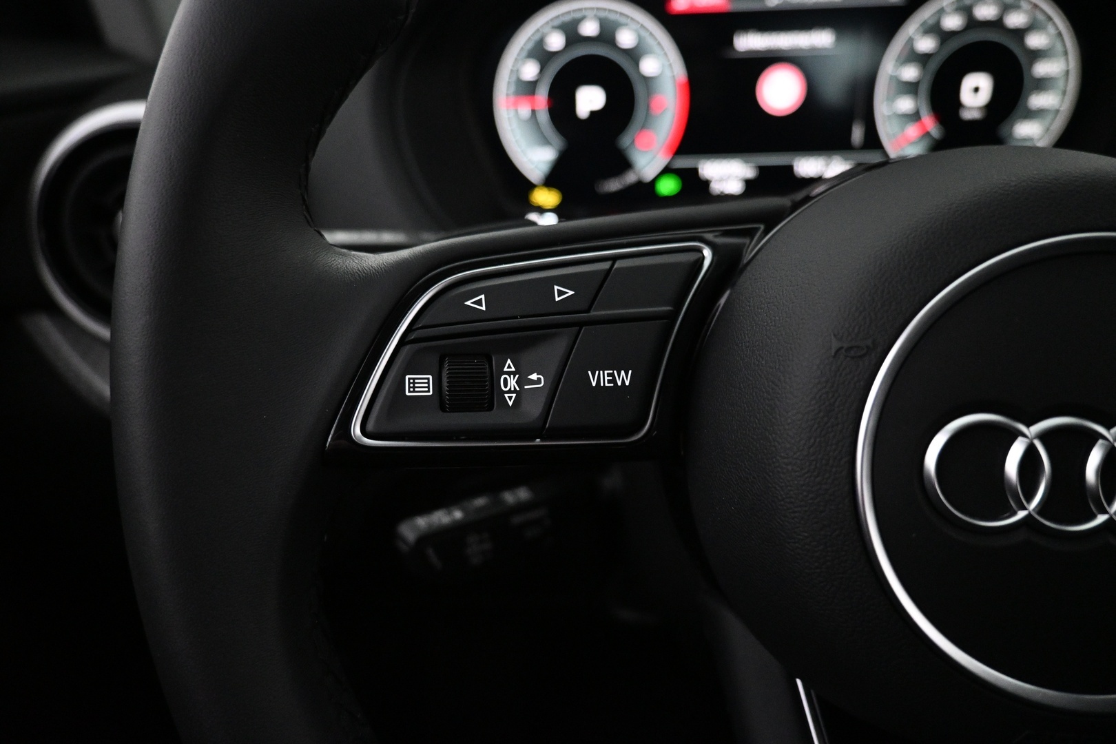 AUDI Q2 2024