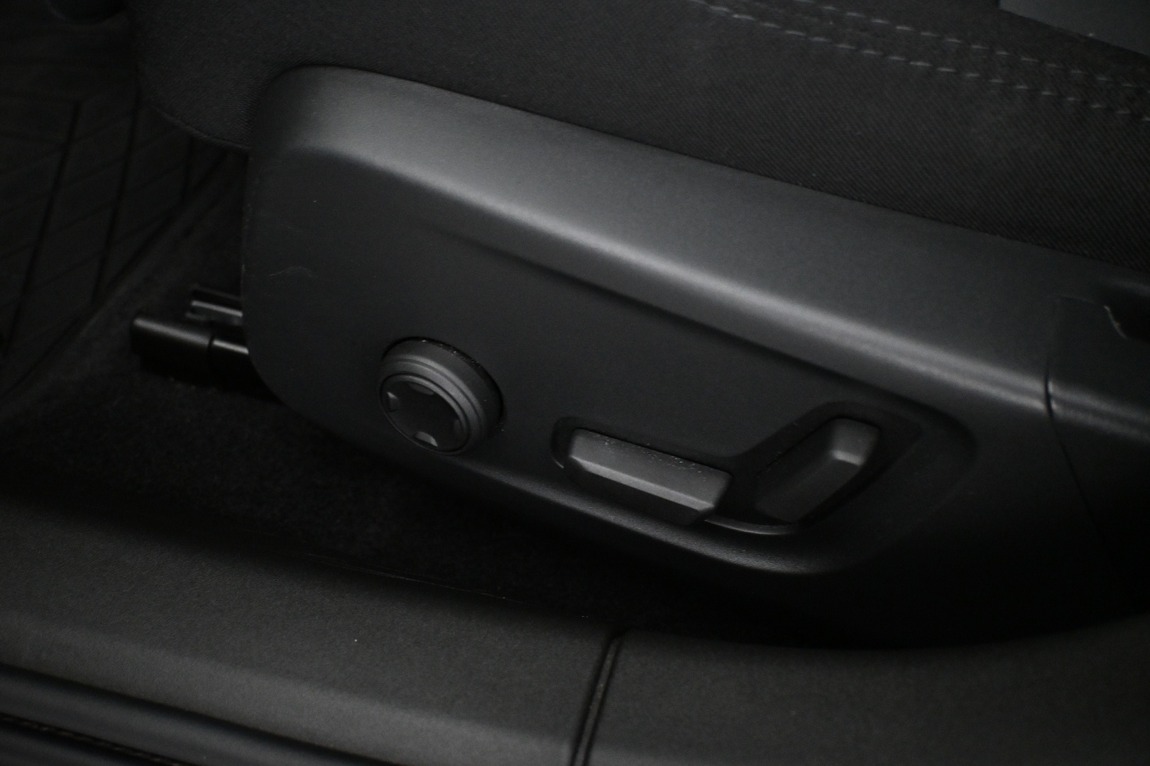 POLESTAR 2 2023