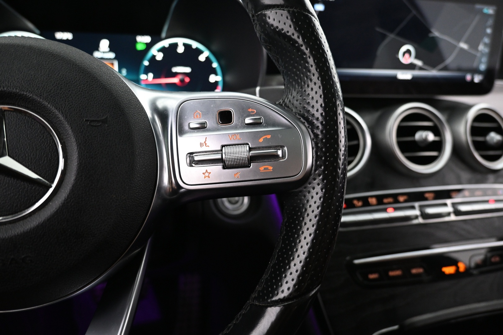 MERCEDES-BENZ C 2019