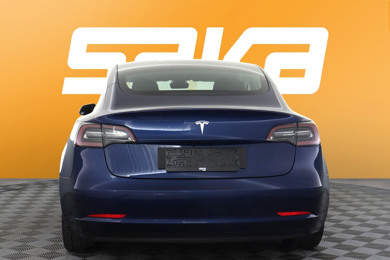 TESLA Model 3 2020