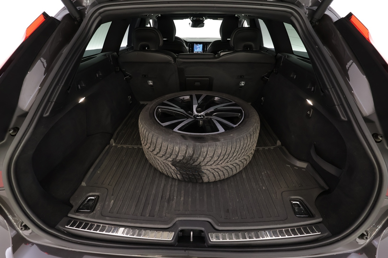 VOLVO V90 2022