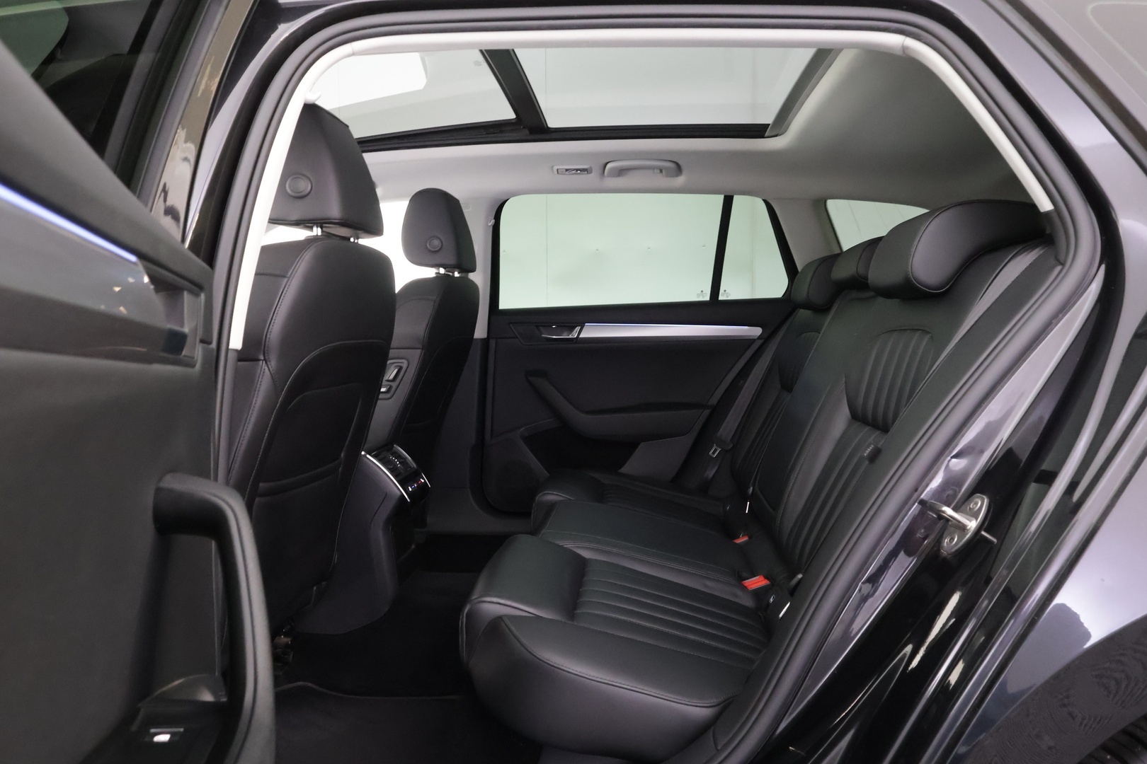SKODA Superb 2019