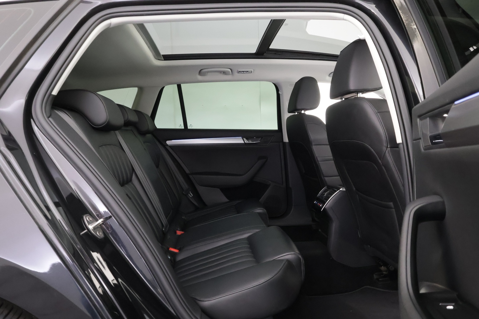 SKODA Superb 2019