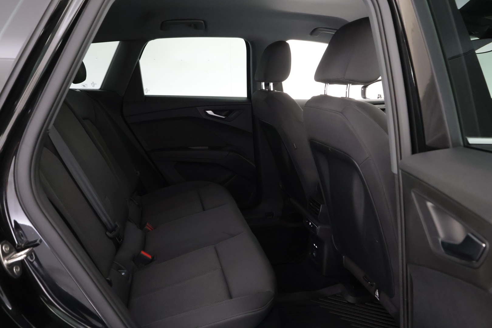AUDI Q4 e-tron 2023