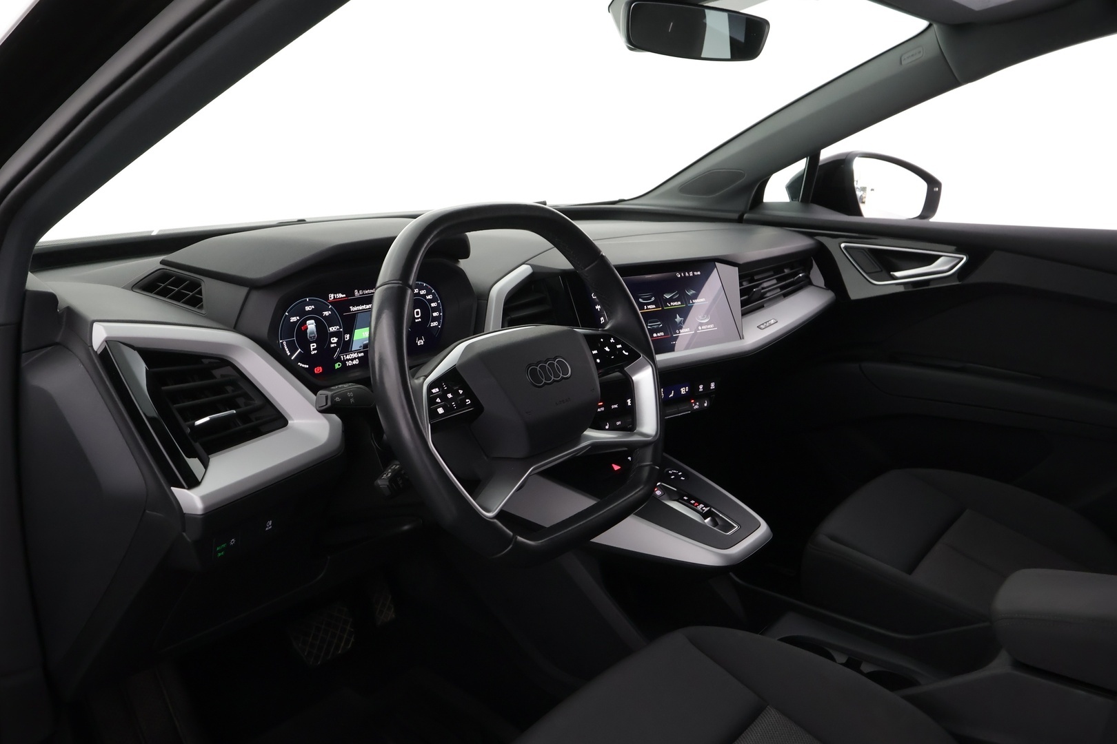AUDI Q4 e-tron 2023