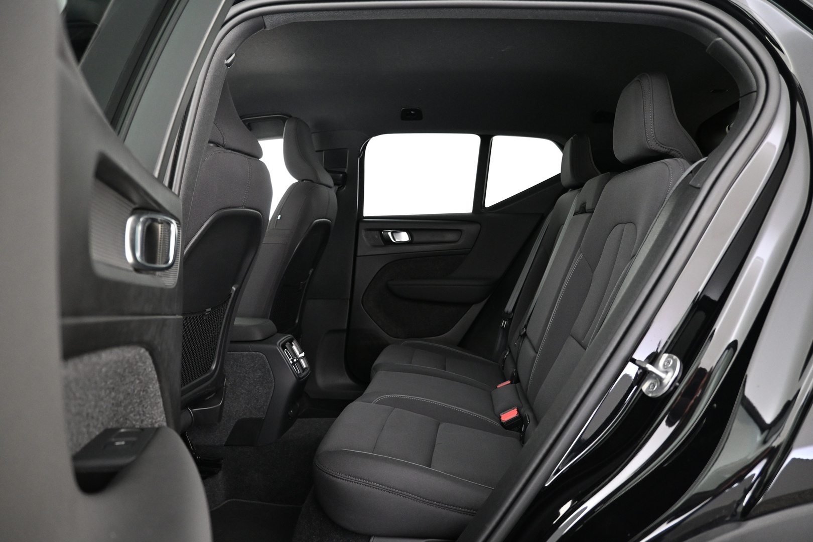 VOLVO XC40 2024
