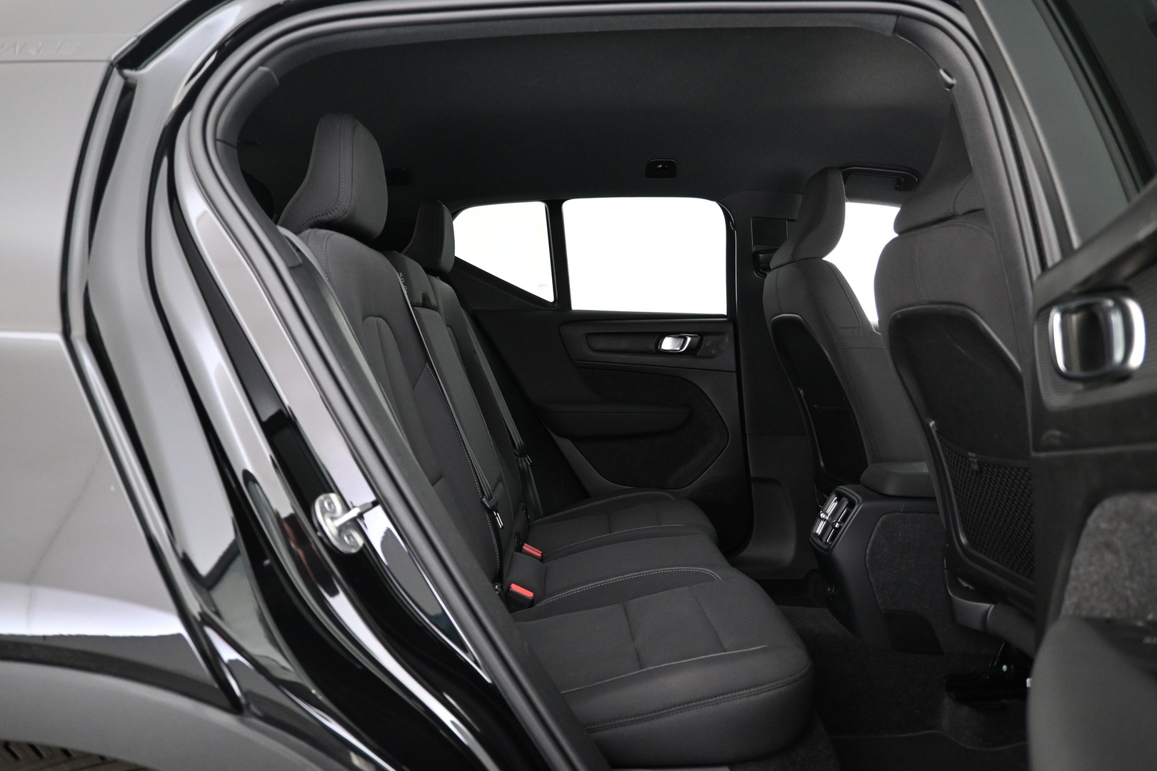 VOLVO XC40 2024
