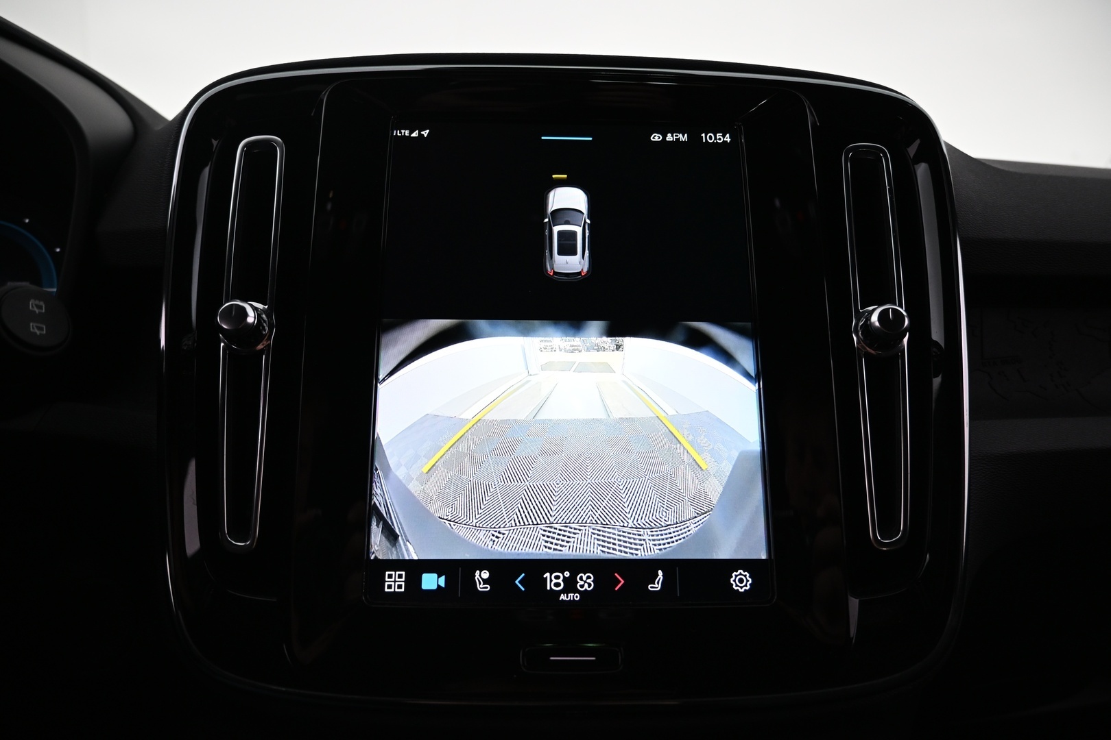 VOLVO XC40 2024