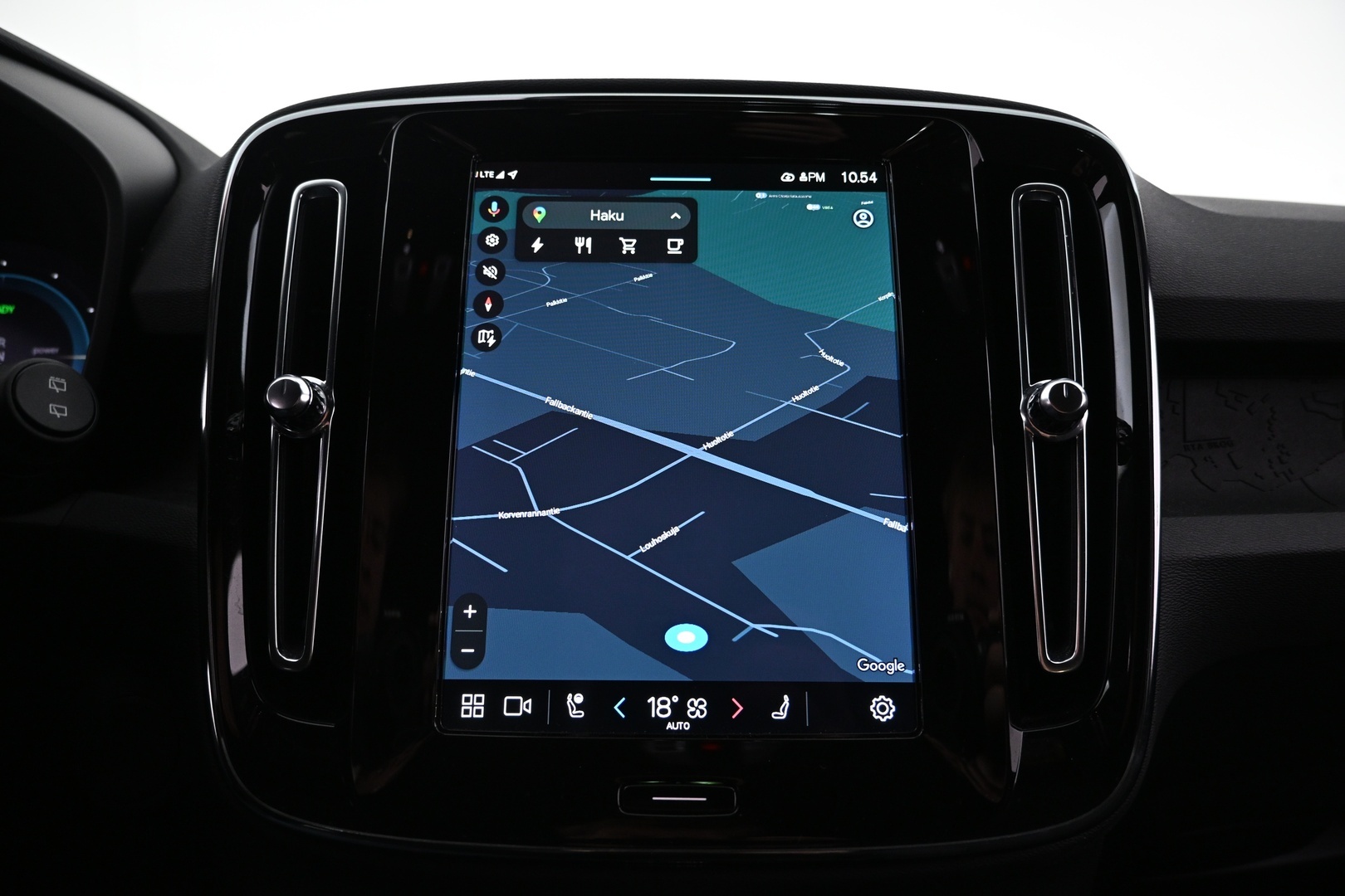 VOLVO XC40 2024