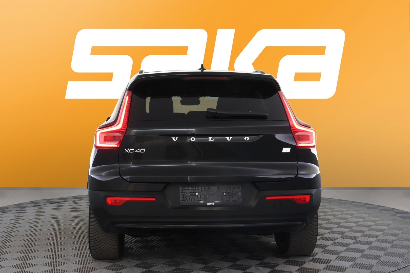 VOLVO XC40 2024