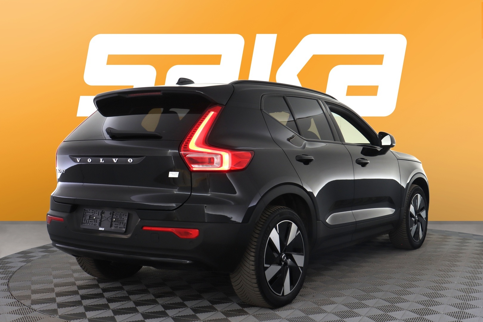 VOLVO XC40 2024