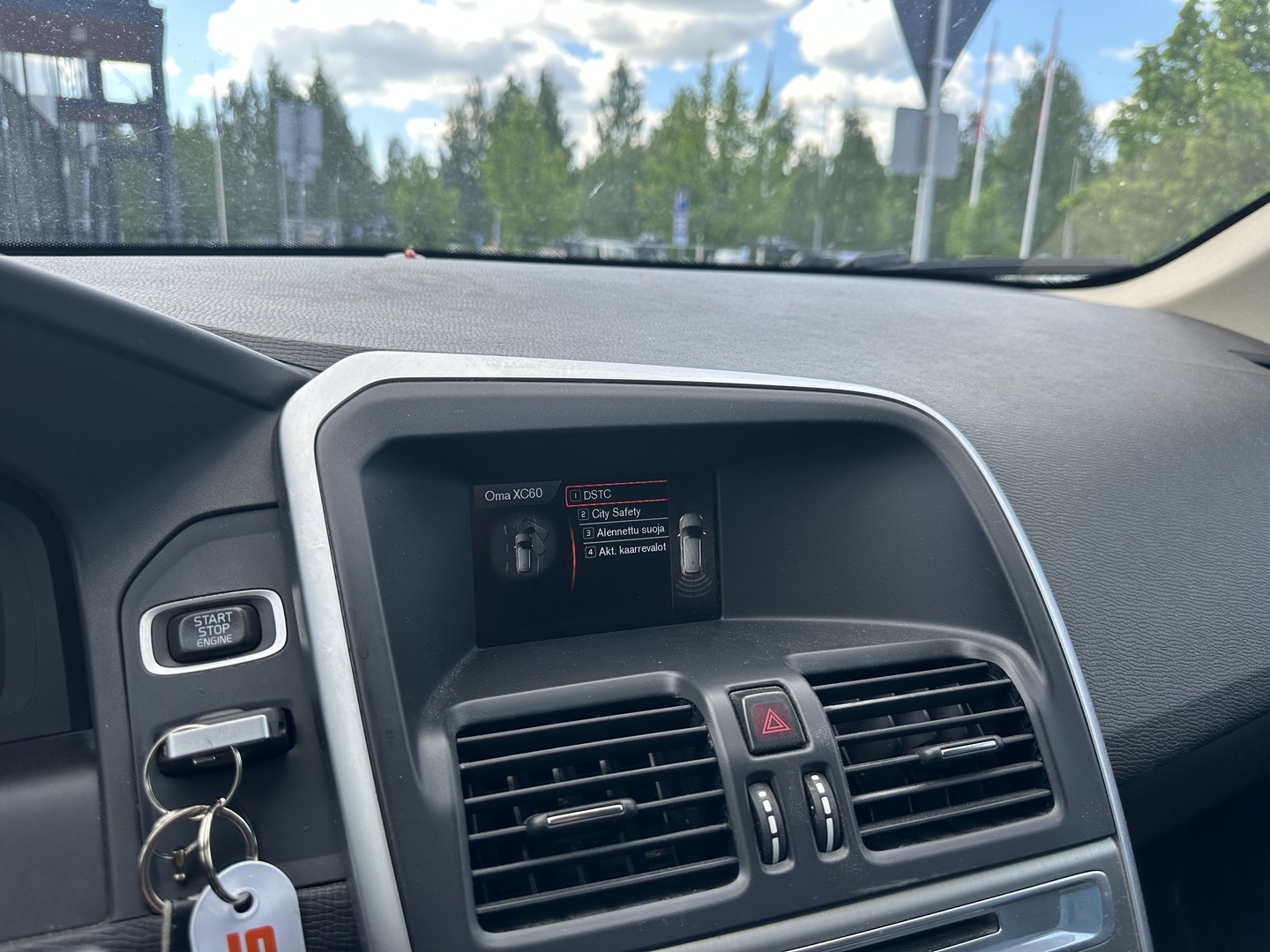 VOLVO XC60 2012