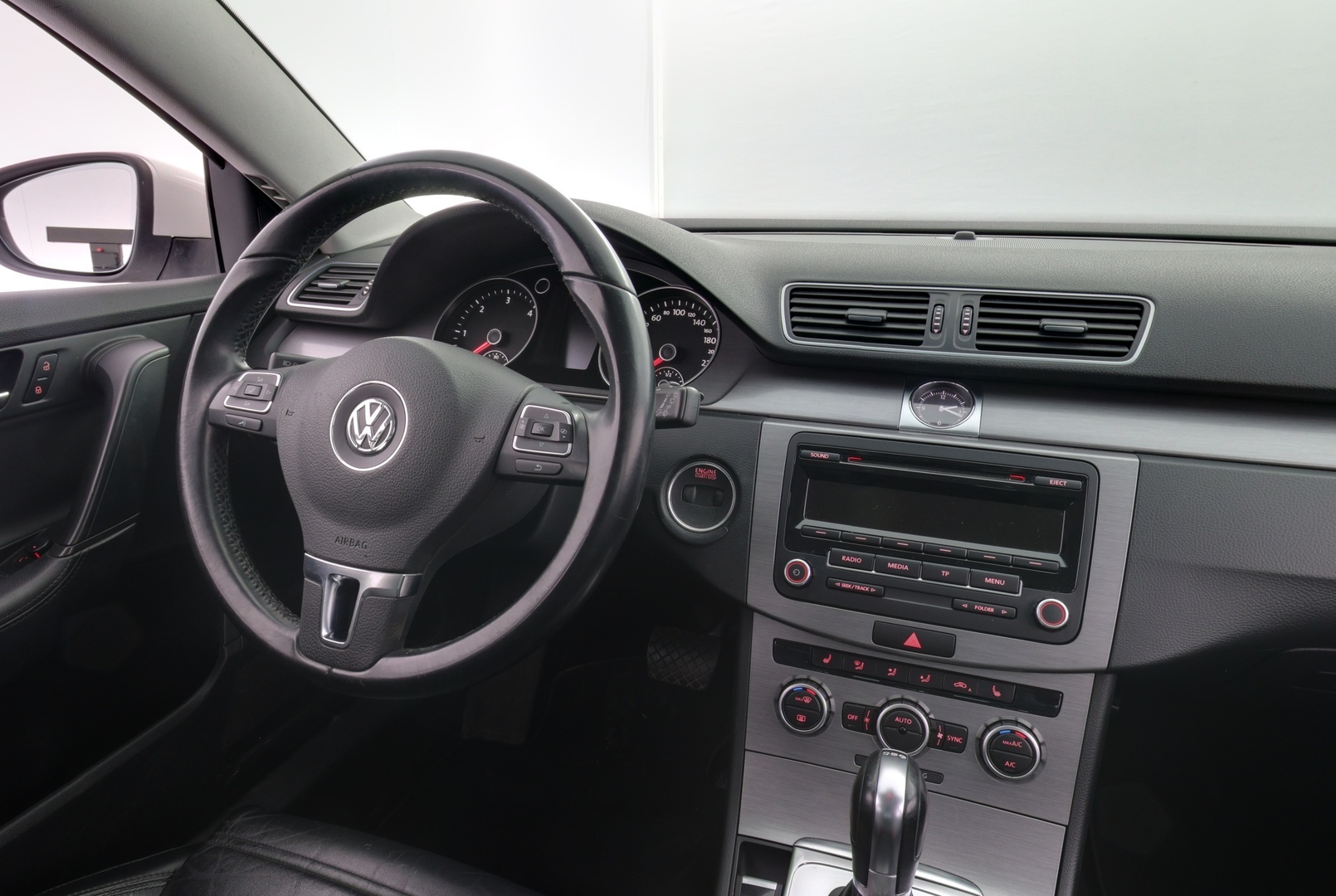VOLKSWAGEN Passat 2014