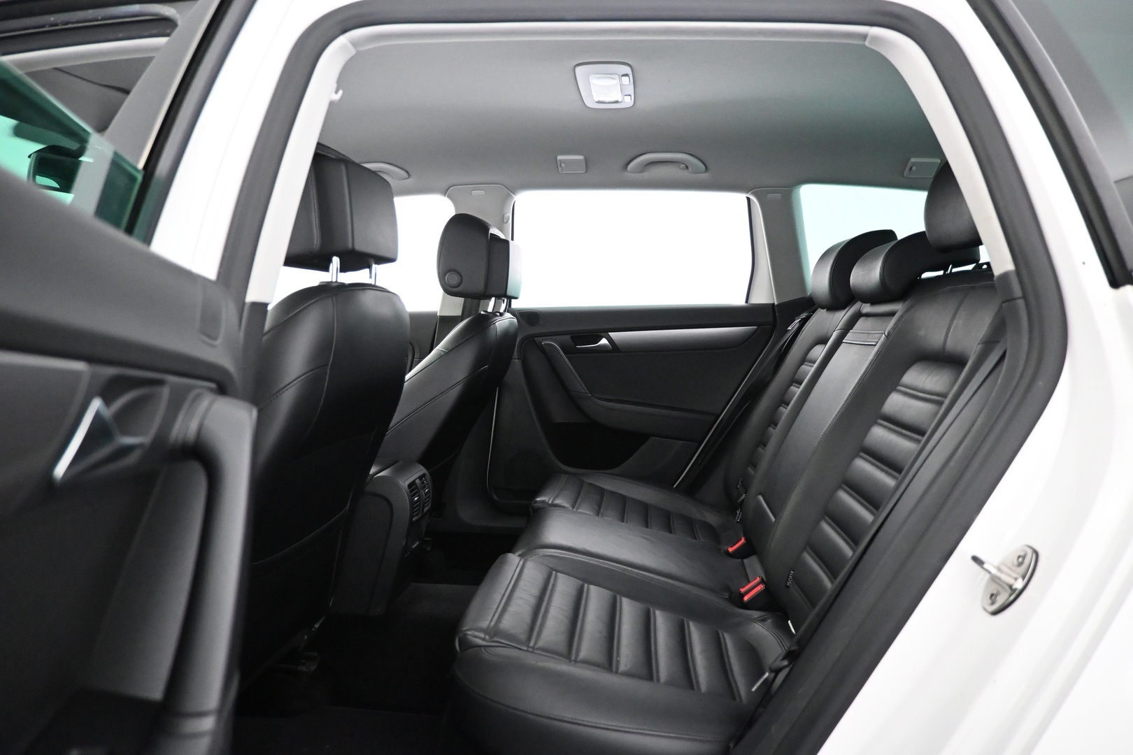 VOLKSWAGEN Passat 2014