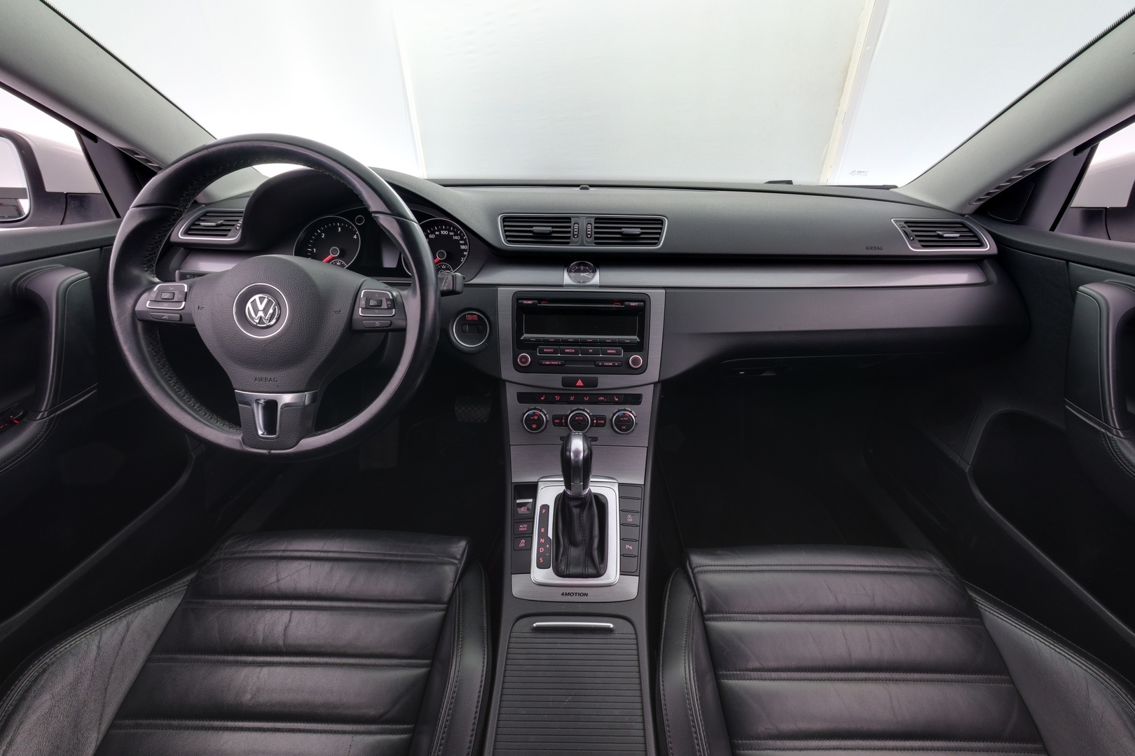 VOLKSWAGEN Passat 2014