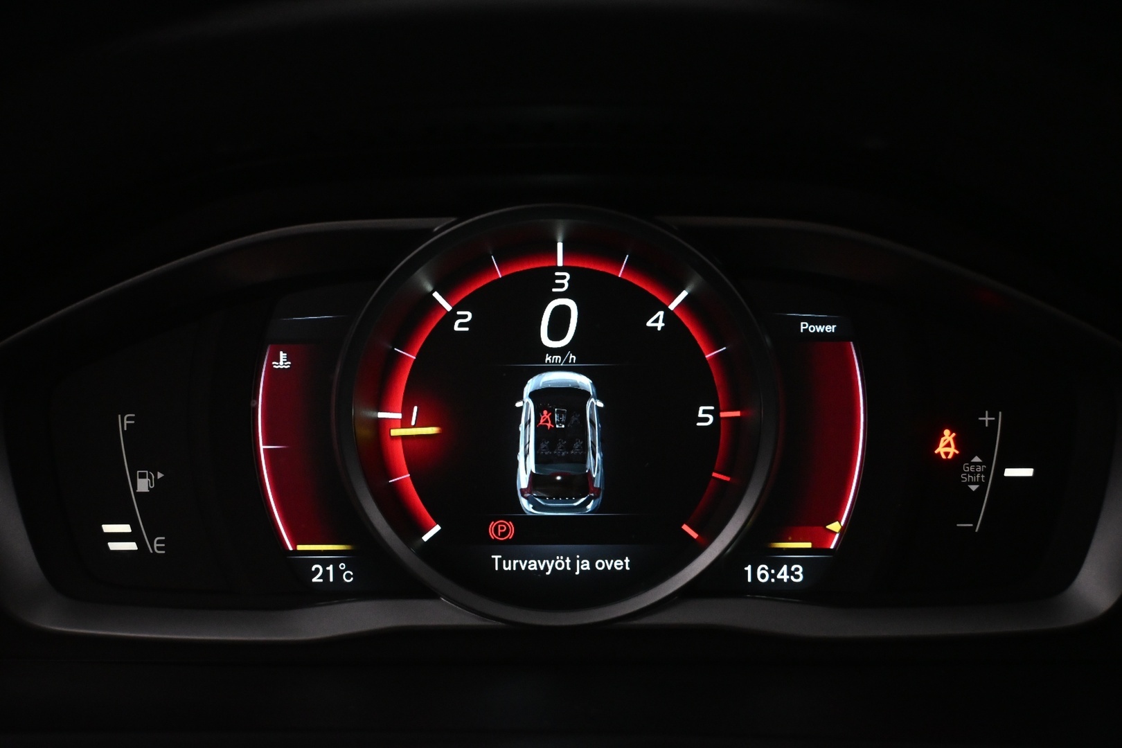 VOLVO V60 2015