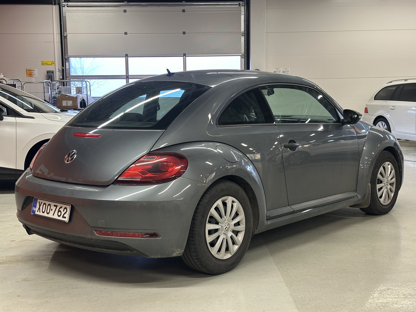 VOLKSWAGEN Beetle 2018