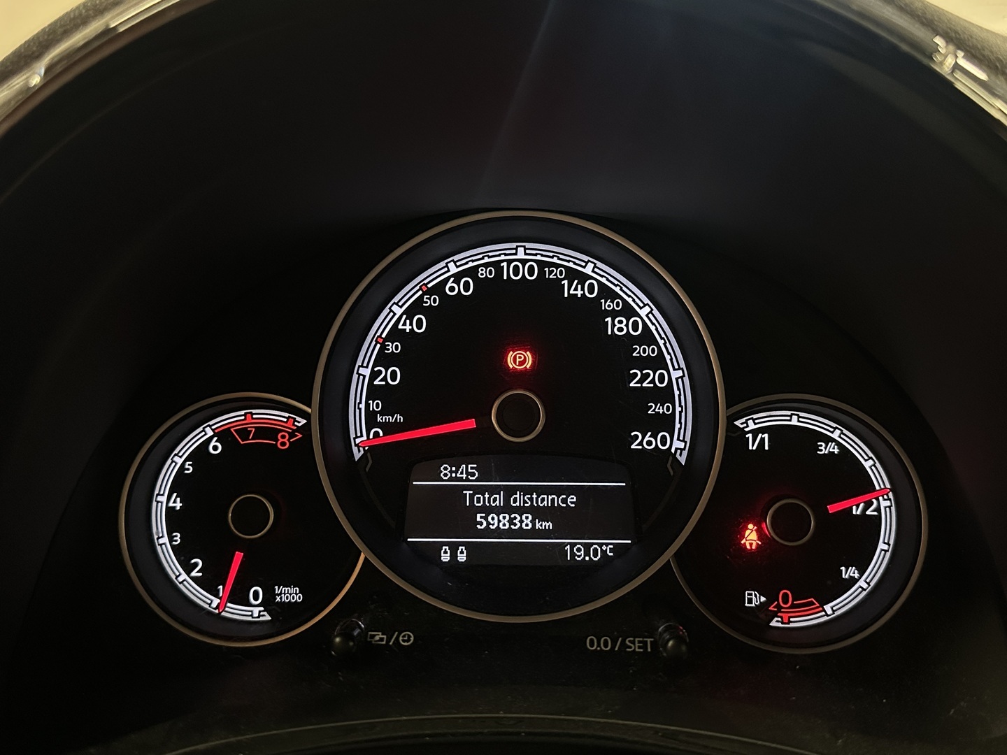VOLKSWAGEN Beetle 2018