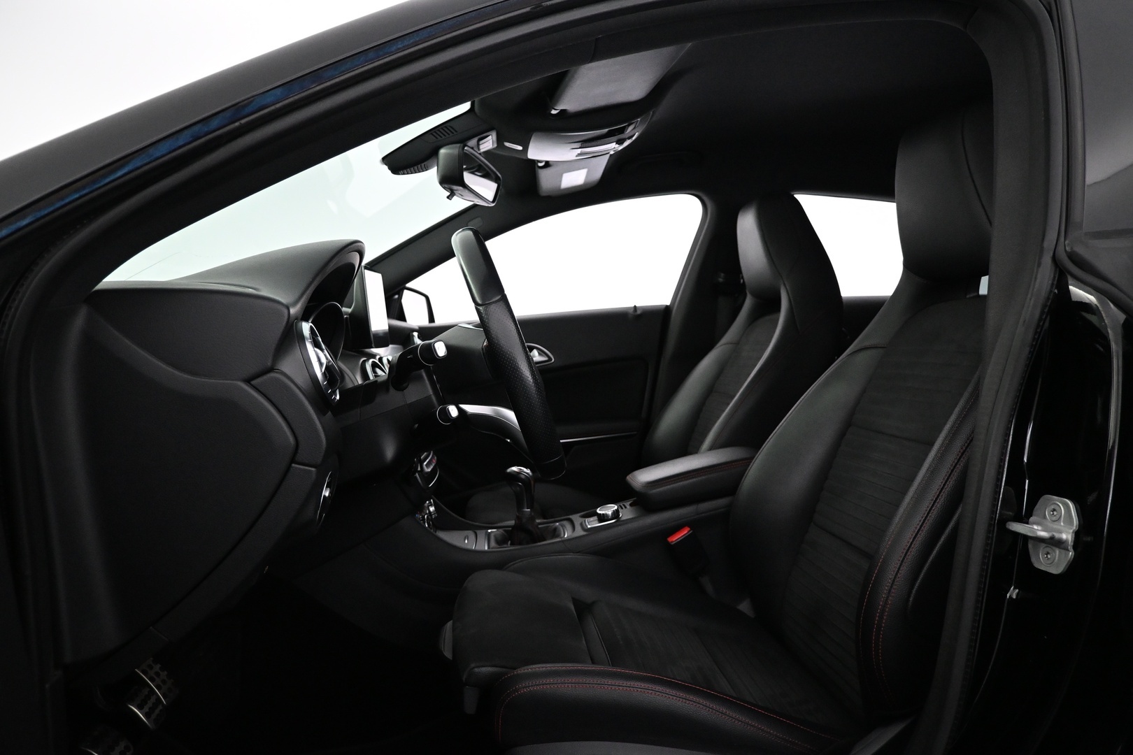 MERCEDES-BENZ CLA 2017