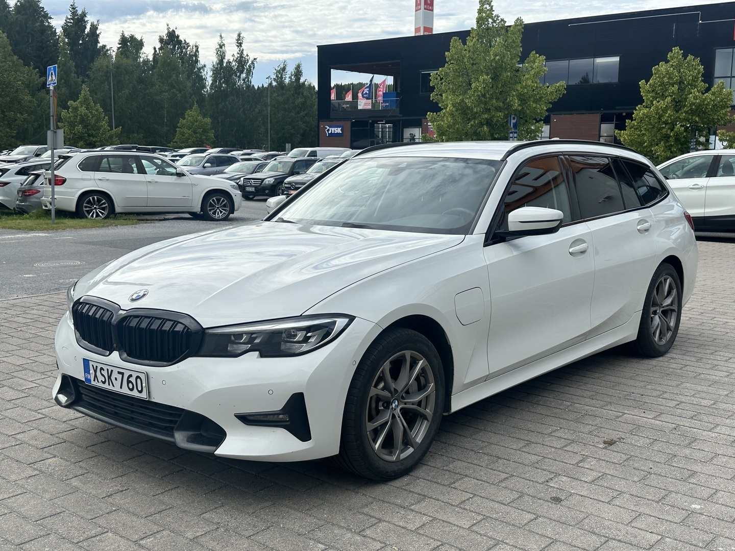 BMW 330 2021
