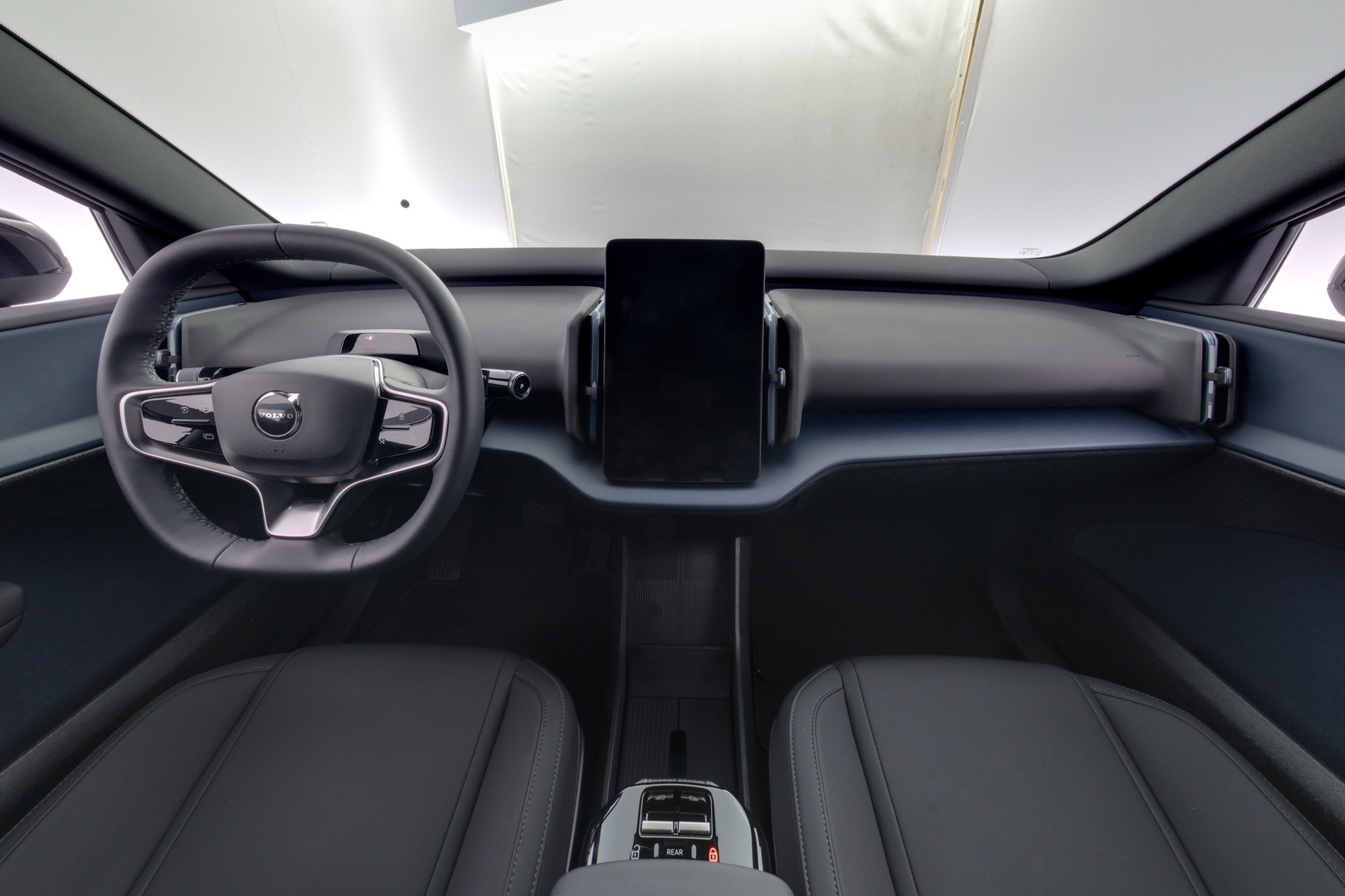 VOLVO EX30 2025