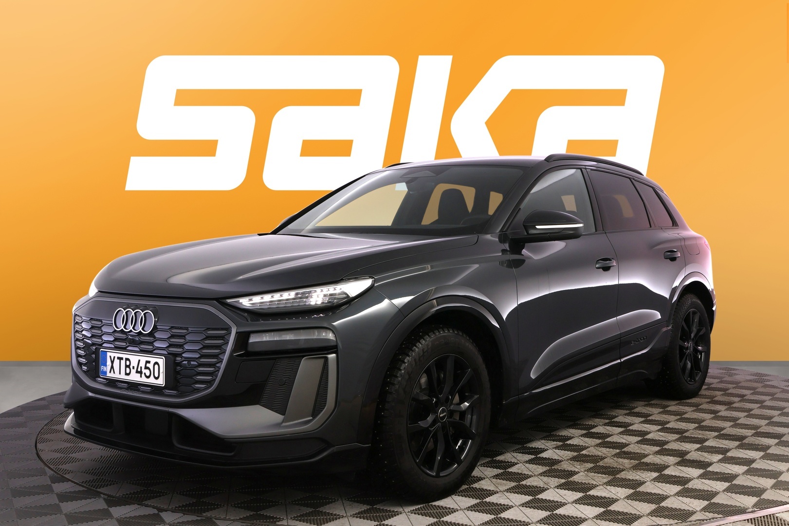 AUDI Q6 e-tron 2025