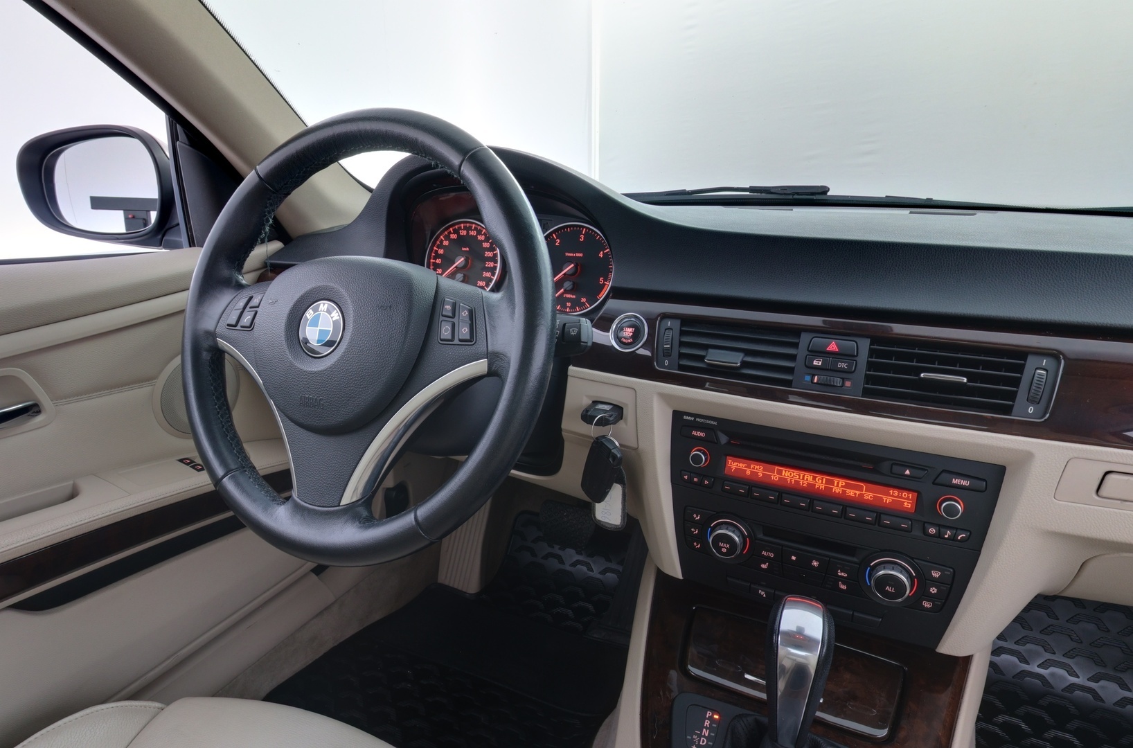 BMW 320 2011