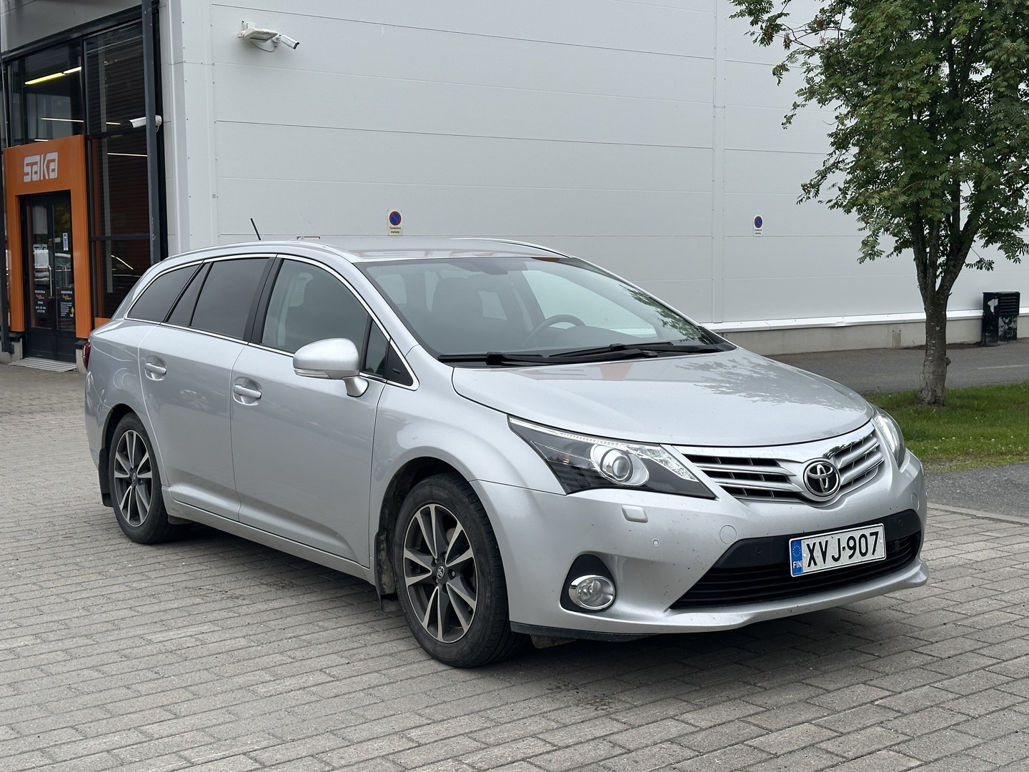TOYOTA Avensis 2013