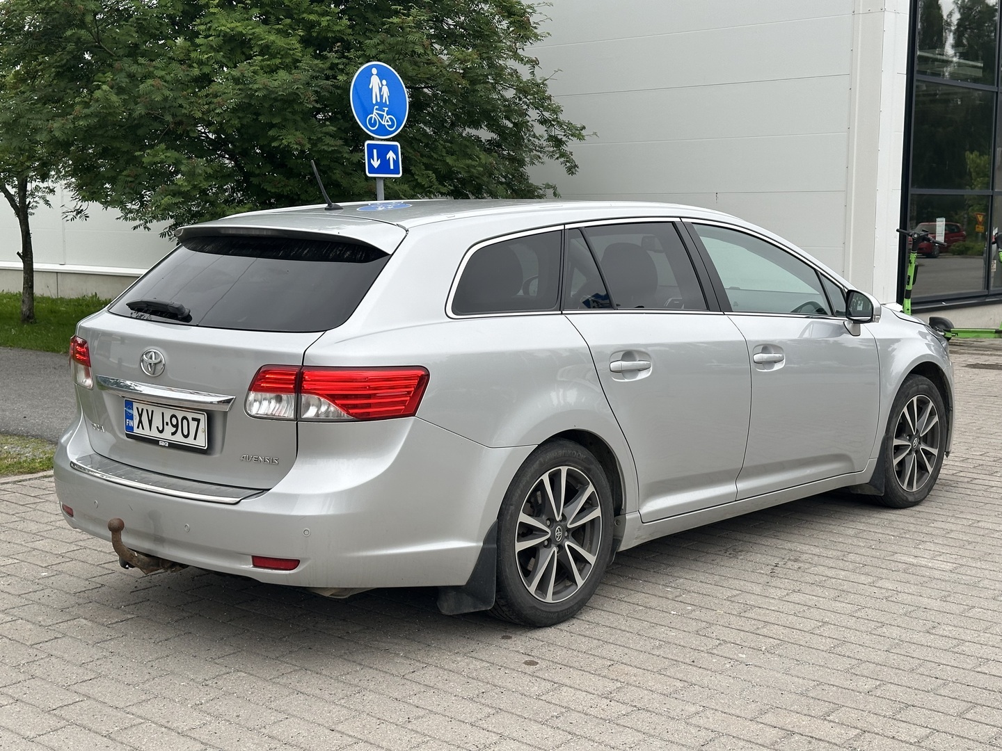 TOYOTA Avensis 2013