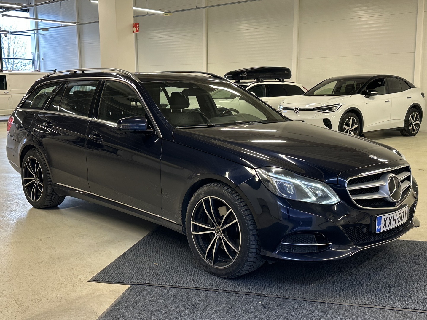 MERCEDES-BENZ E 2016