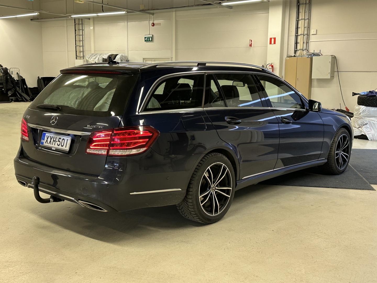 MERCEDES-BENZ E 2016