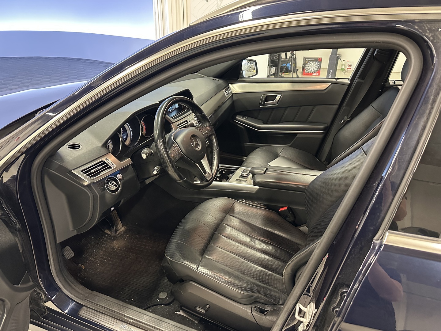 MERCEDES-BENZ E 2016