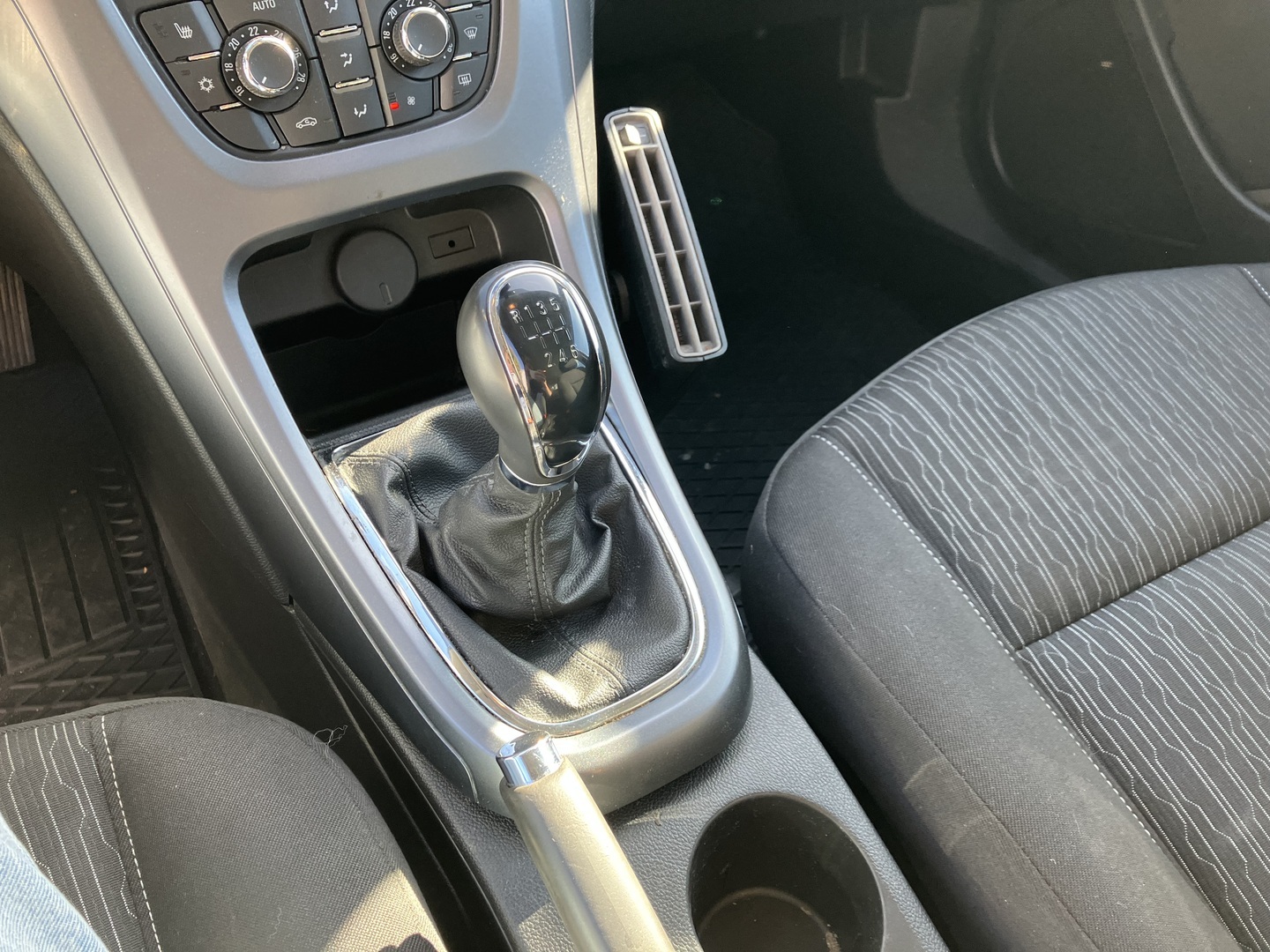 OPEL Astra 2014
