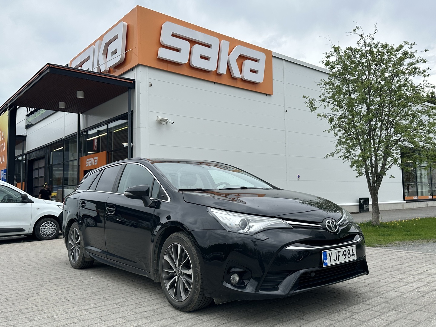 TOYOTA Avensis 2016