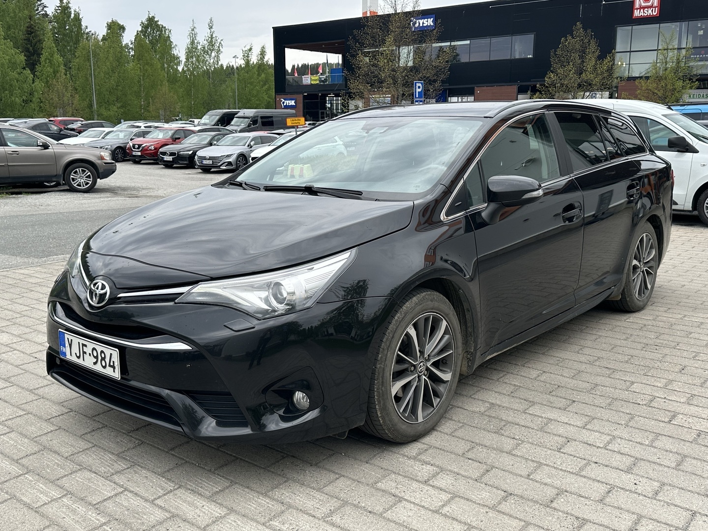 TOYOTA Avensis 2016