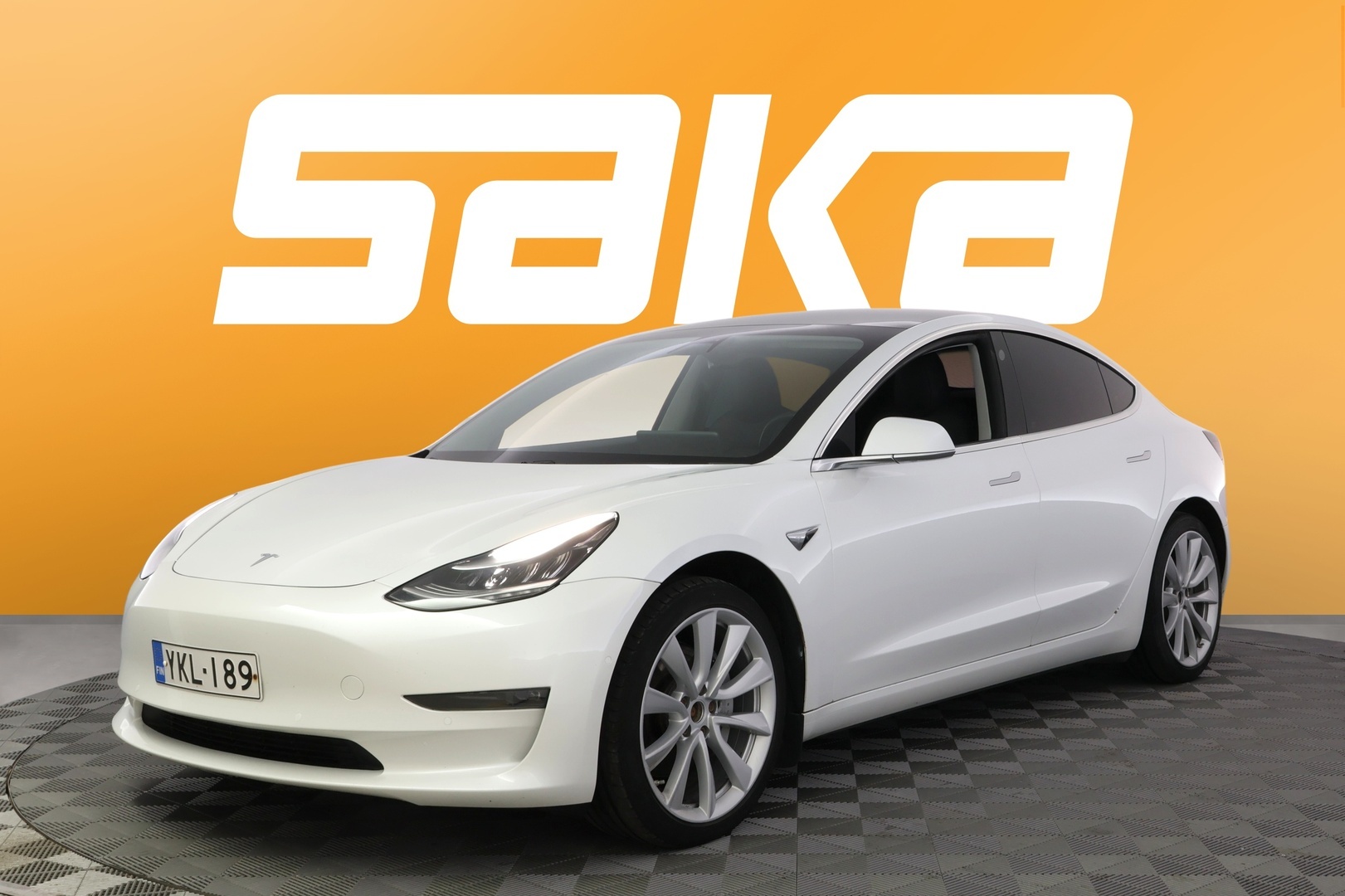 TESLA Model 3 2020
