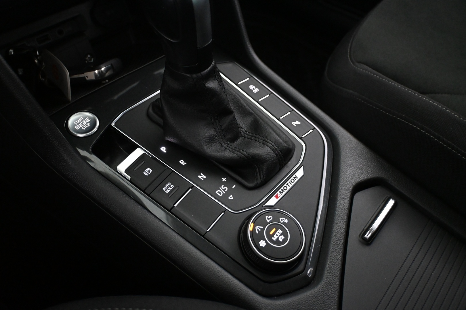 VOLKSWAGEN Tiguan 2020