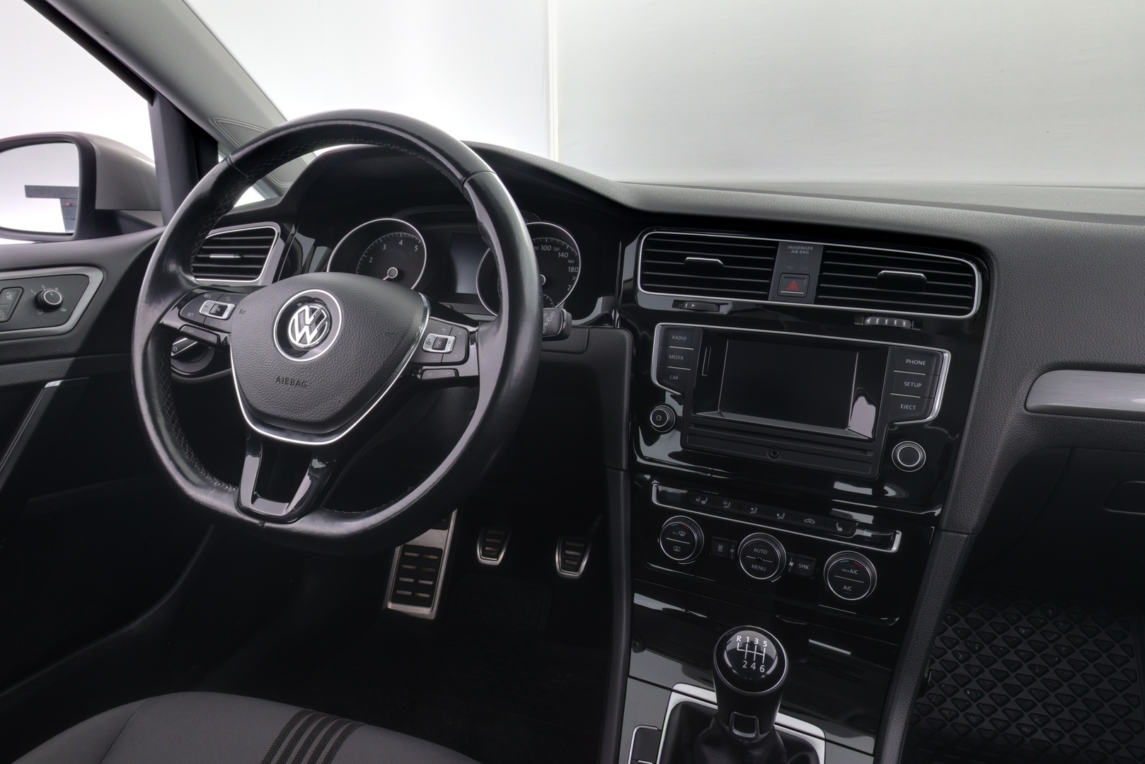 VOLKSWAGEN Golf 2017