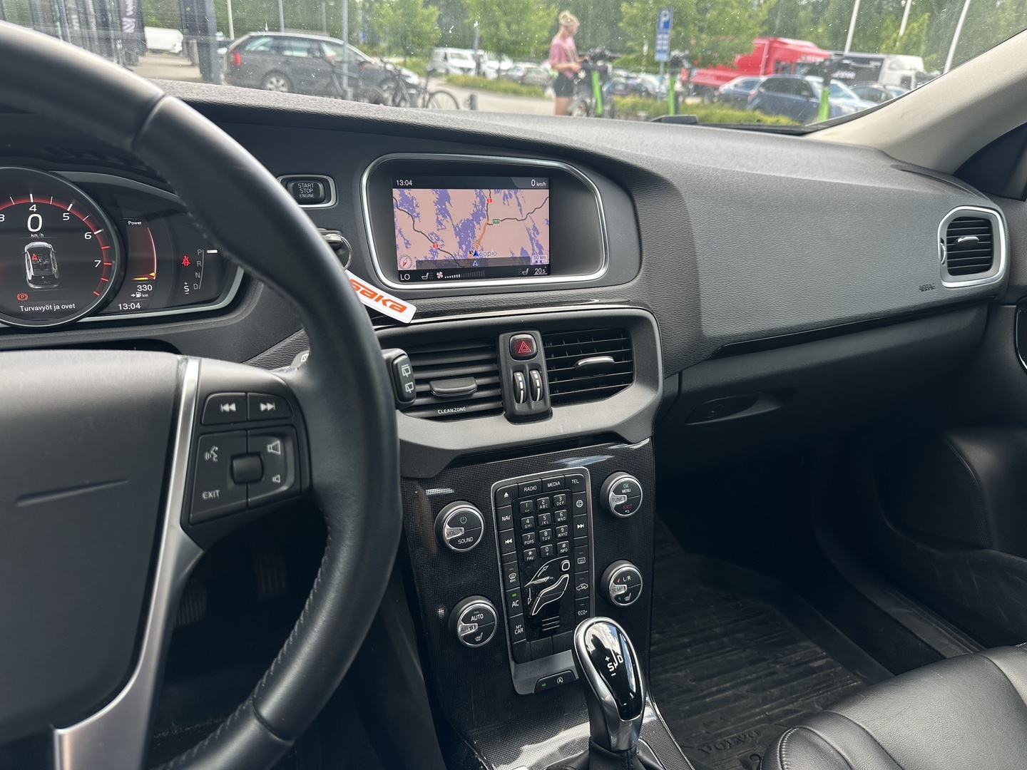 VOLVO V40 2019