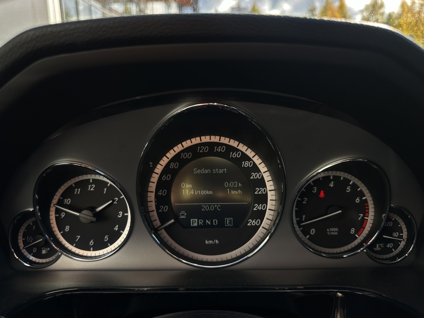 MERCEDES-BENZ E 2010