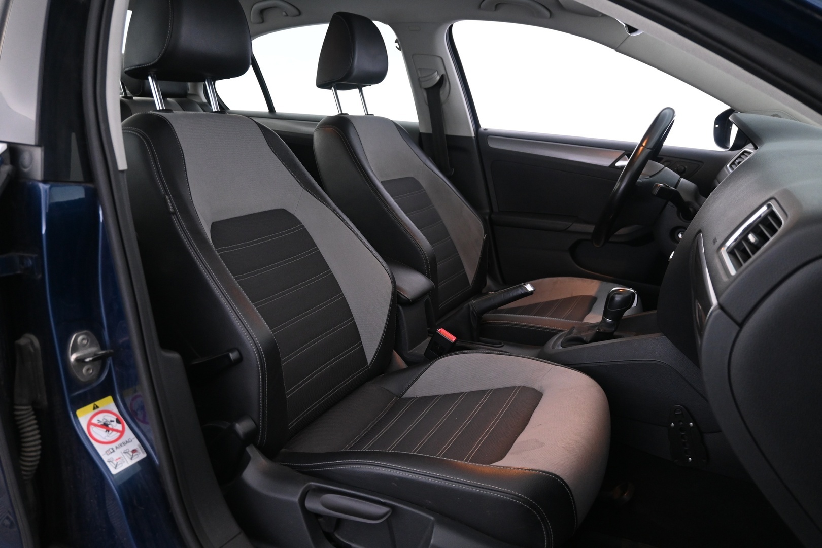 VOLKSWAGEN Jetta 2011