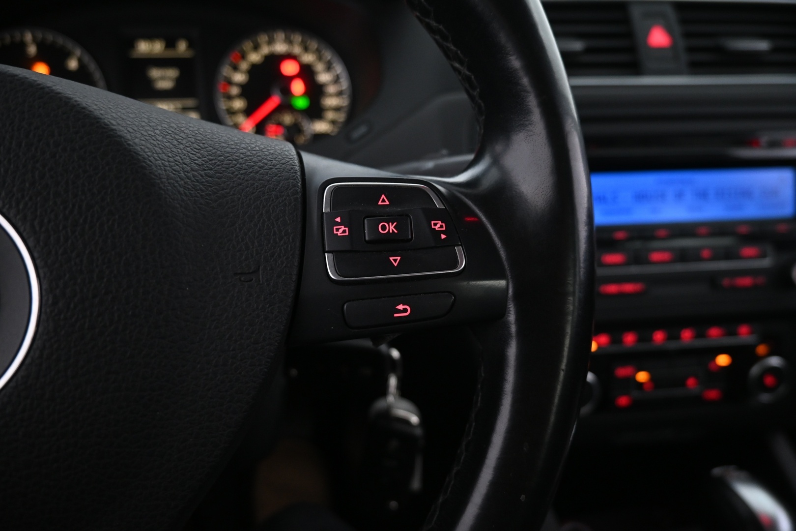 VOLKSWAGEN Jetta 2011