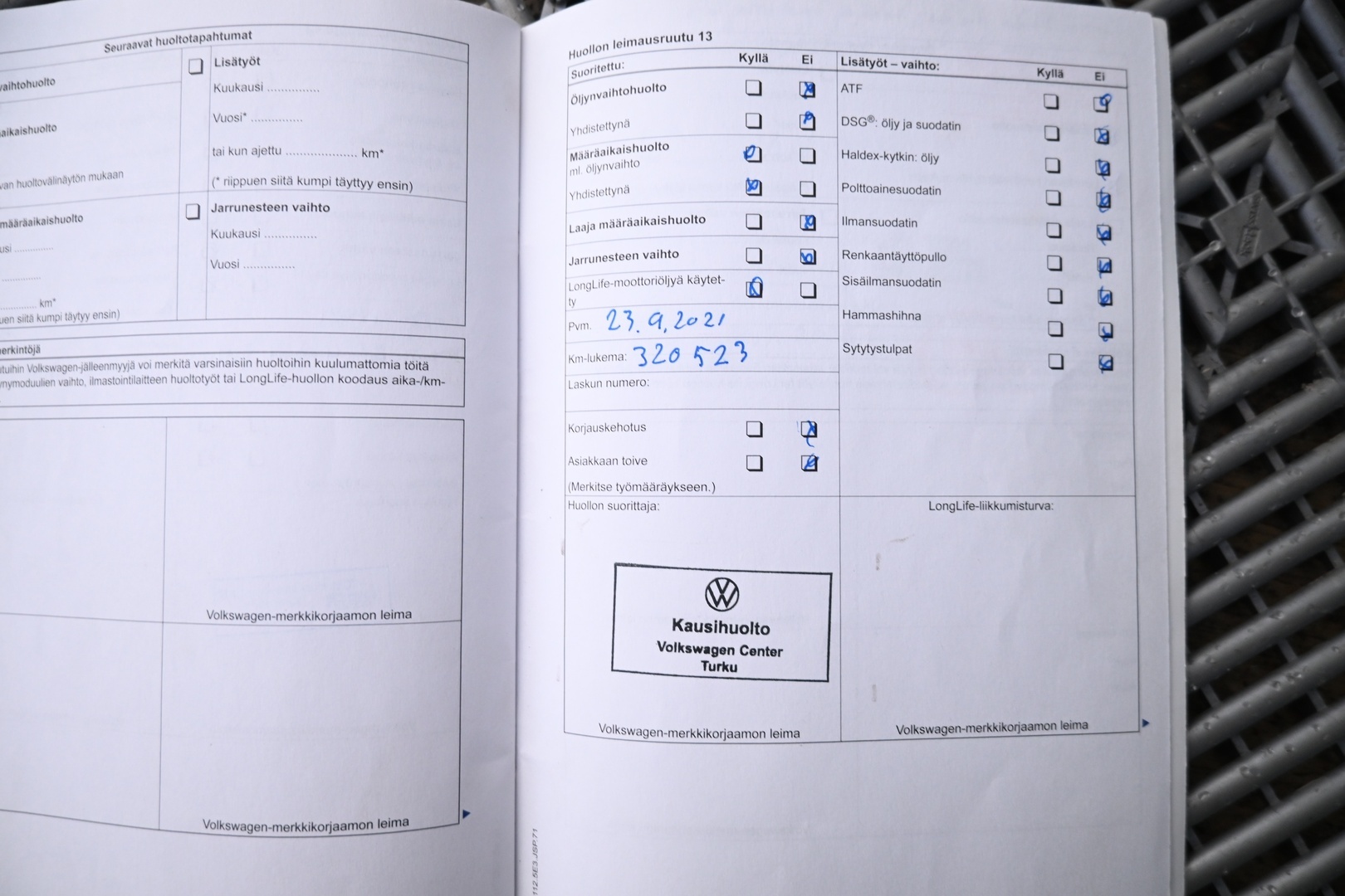 VOLKSWAGEN Jetta 2011