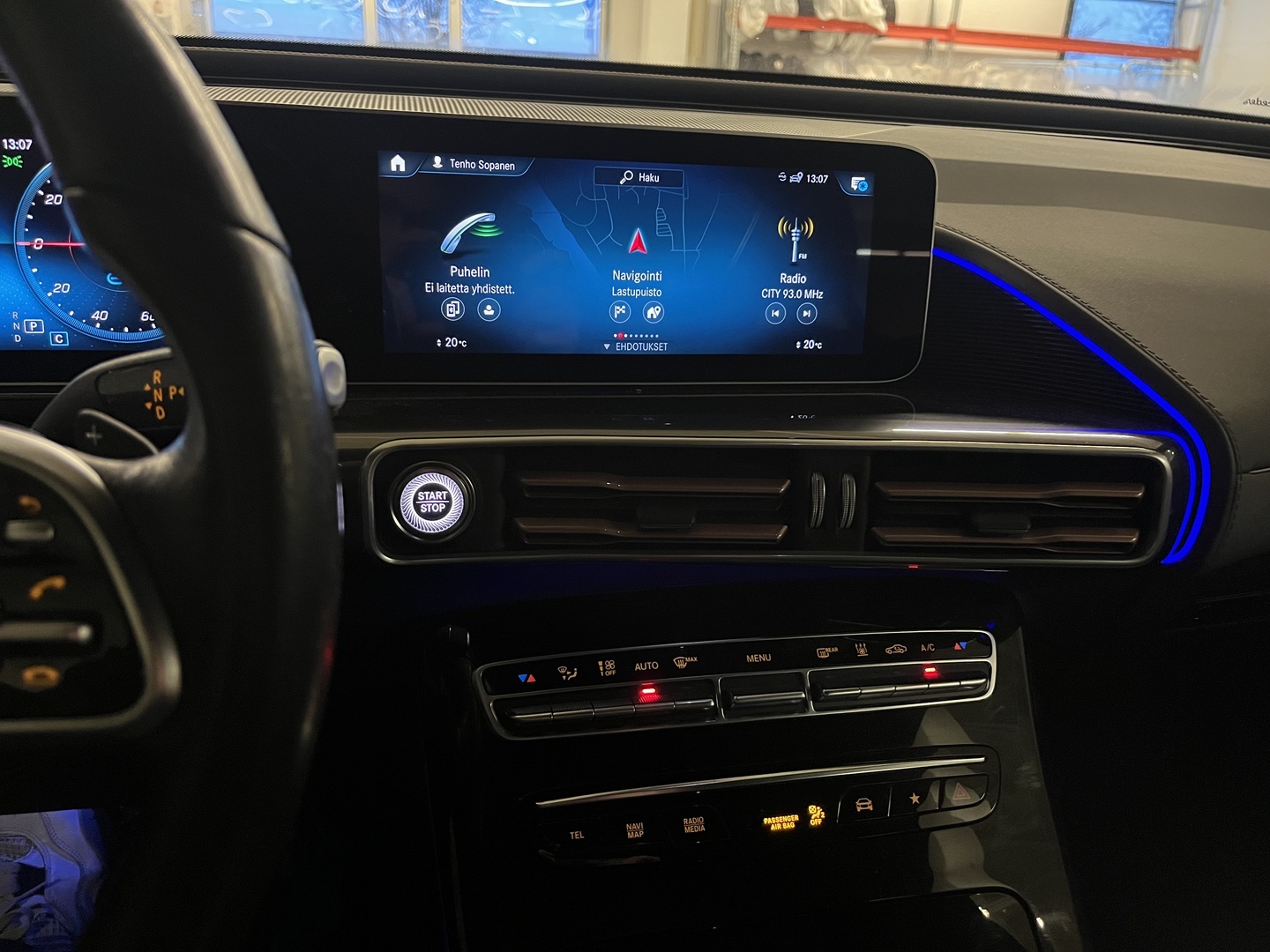 MERCEDES-BENZ EQC 2021